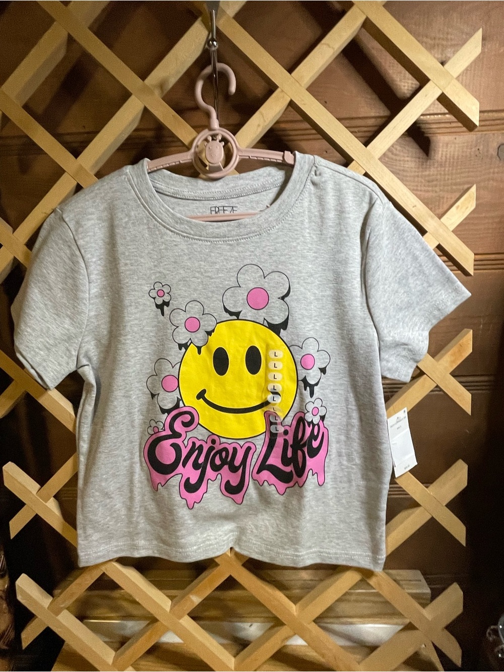 NWT Girls Sz L Short Sleeve “Enjoy Life” T-Shirt Smile Face